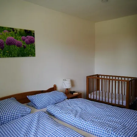 Suesse Direkt Am Wald Rotes Haus Eg Apartment *